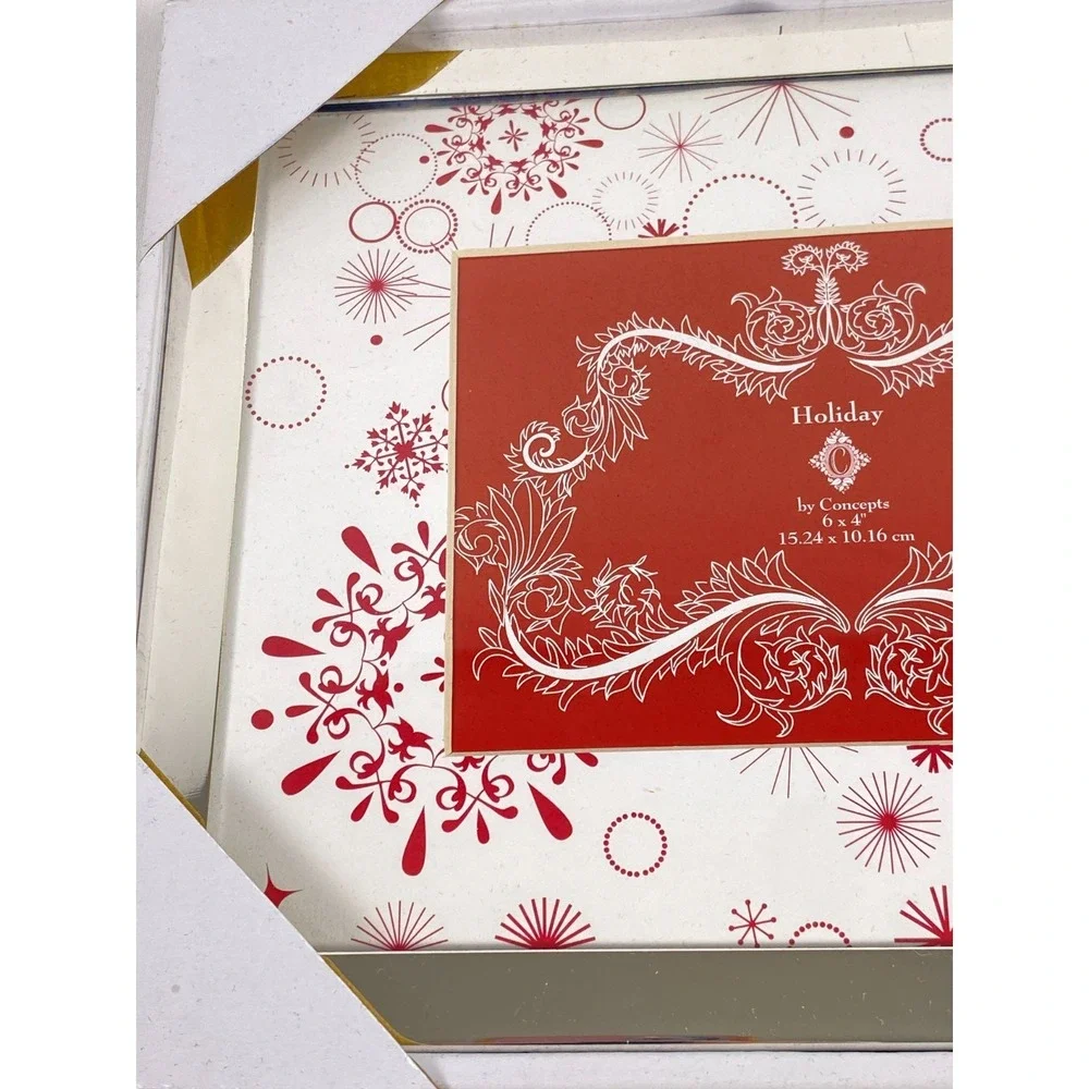 Concepts Holiday Collection Red Snowflakes on White Matte Standard-Size 6